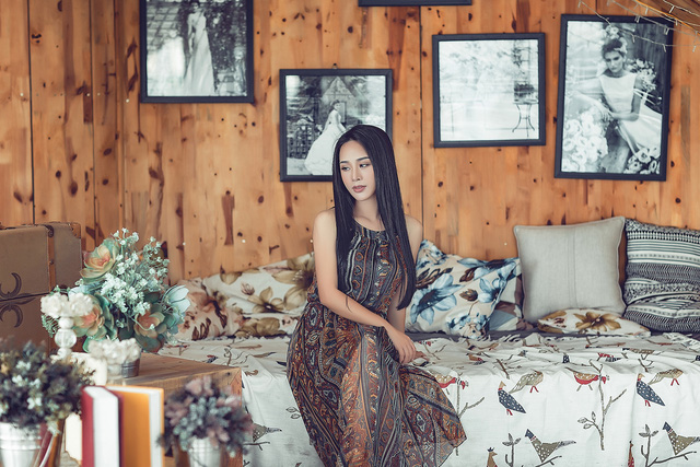 Nhan sắc “gái ba con” xinh như hoa hậu của bà xã nghệ sĩ Việt Hoàn - Ảnh 12. Nhan sắc “gái ba con” xinh như hoa hậu của bà xã nghệ sĩ Việt Hoàn - Ảnh 12.