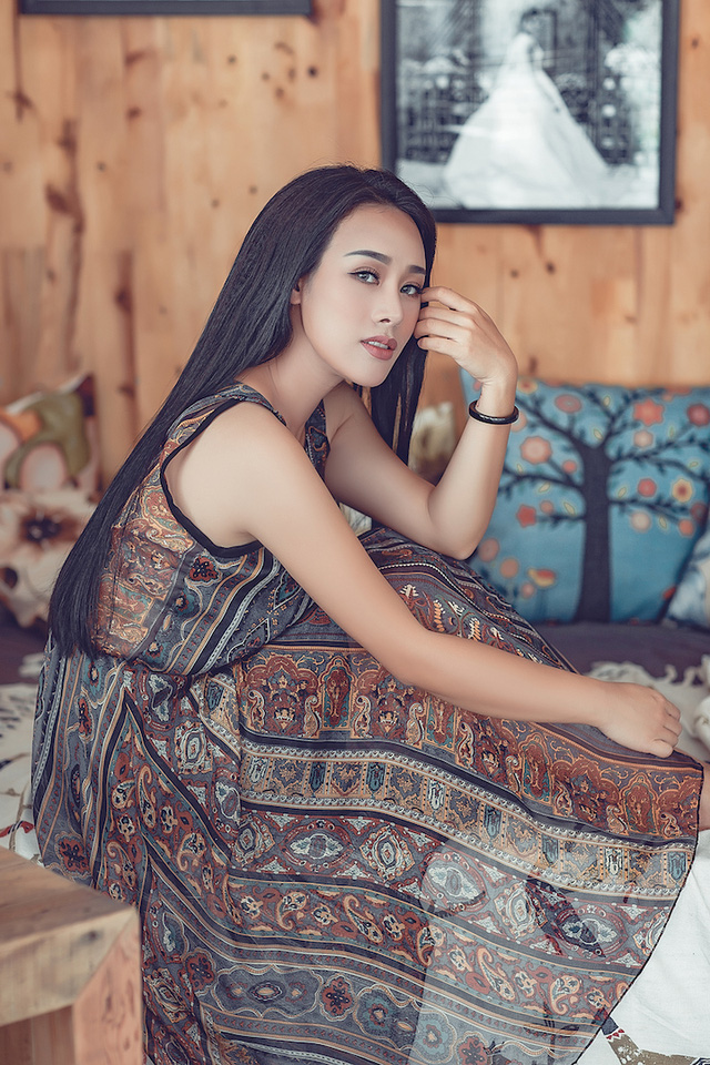 Nhan sắc “gái ba con” xinh như hoa hậu của bà xã nghệ sĩ Việt Hoàn - Ảnh 14. Nhan sắc “gái ba con” xinh như hoa hậu của bà xã nghệ sĩ Việt Hoàn - Ảnh 14.