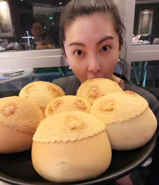 Trương Vũ Kỳ khoe ảnh cưới đẹp như mơ với chồng đại gia - Ảnh 14. Trương Vũ Kỳ khoe ảnh cưới đẹp như mơ với chồng đại gia - Ảnh 14.