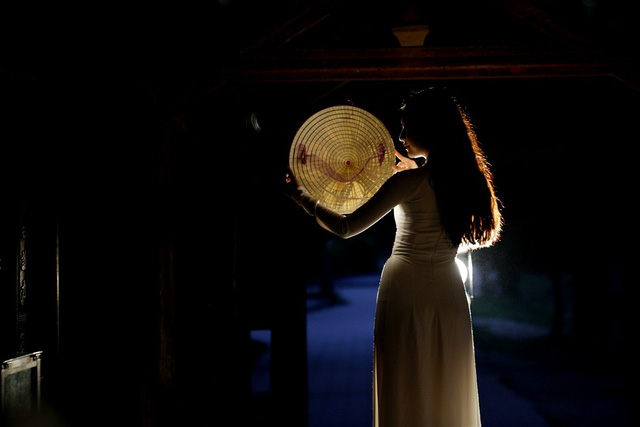 Ngẩn ngơ nhan sắc “Nàng thơ xứ Huế” Ngọc Trân khi tái xuất làm MC - Ảnh 26. Ngẩn ngơ nhan sắc “Nàng thơ xứ Huế” Ngọc Trân khi tái xuất làm MC - Ảnh 26.