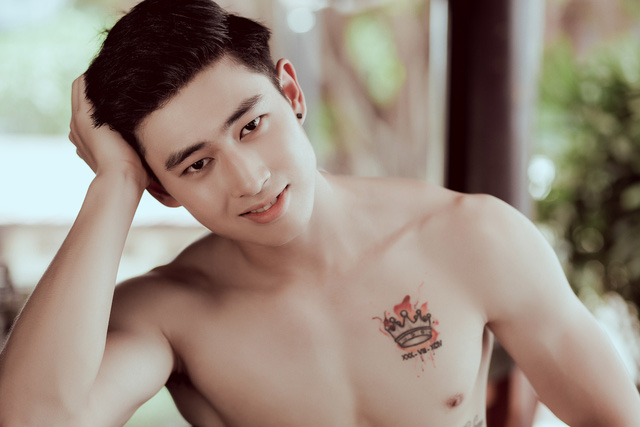 Nam vương Tiến Đạt: “Nhiều lần bị gạ tình nhưng tôi vẫn sống đúng giới tính của mình” - Ảnh 2. Nam vương Tiến Đạt: “Nhiều lần bị gạ tình nhưng tôi vẫn sống đúng giới tính của mình” - Ảnh 2.