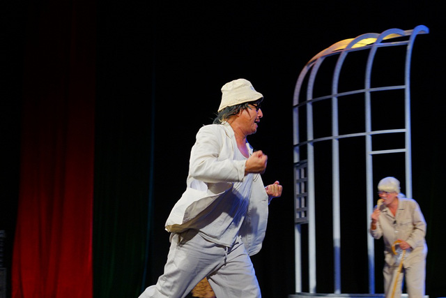 Khi NSƯT Chí Trung “mượn răng giả” đi… “ra mắt bố vợ” - Ảnh 30.