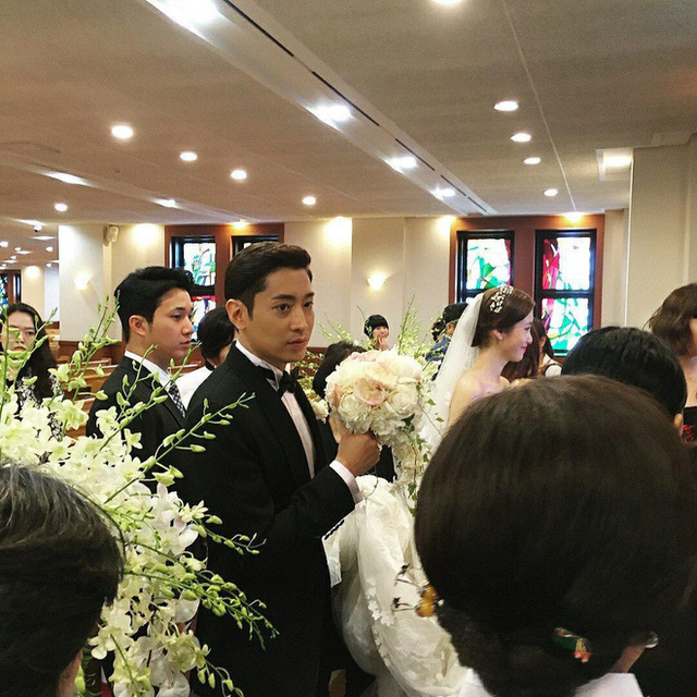 Eric Mun điển trai sánh đôi bên cô dâu trẻ đẹp trong ngày cưới - Ảnh 38. Eric Mun điển trai sánh đôi bên cô dâu trẻ đẹp trong ngày cưới - Ảnh 38.