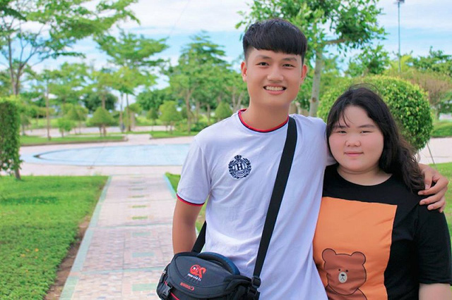 Chuyện tình “cặp đôi đũa lệch” nàng 100kg và chàng soái ca - Ảnh 2. Chuyện tình “cặp đôi đũa lệch” nàng 100kg và chàng soái ca - Ảnh 2.