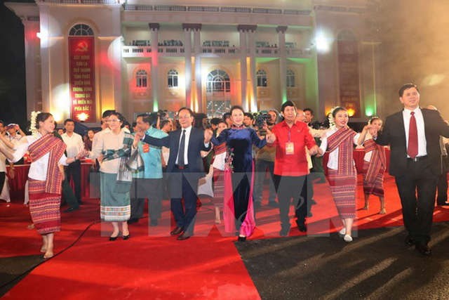 Ngày hội giao lưu văn hóa, thể thao và du lịch Việt-Lào - Ảnh 2. Ngày hội giao lưu văn hóa, thể thao và du lịch Việt-Lào - Ảnh 2.