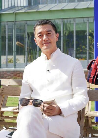 Con gái Vương Phi tự tin làm người mẫu thời trang - Ảnh 14. Con gái Vương Phi tự tin làm người mẫu thời trang - Ảnh 14.