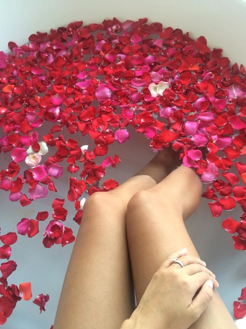 Mỹ nhân Việt khoe ảnh nude trong bồn tắm: Sự thật ngã ngửa - Ảnh 16.