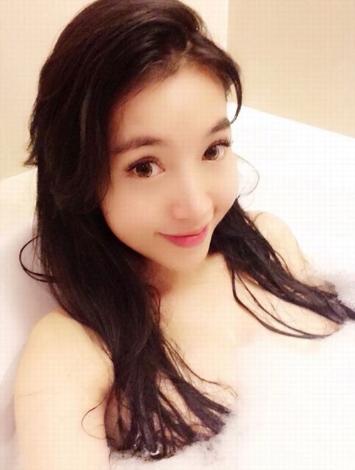 Mỹ nhân Việt khoe ảnh nude trong bồn tắm: Sự thật ngã ngửa - Ảnh 24.
