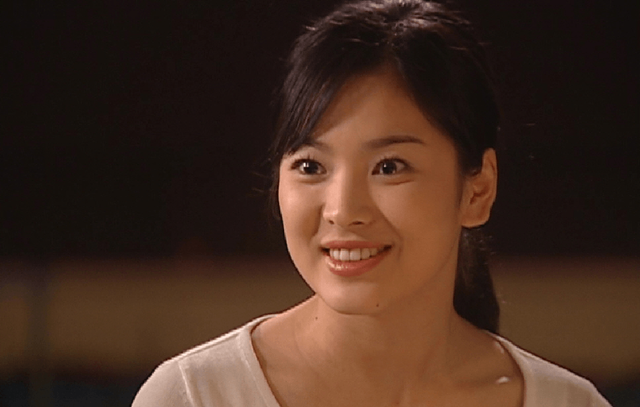 H&agrave;nh tr&igrave;nh nhan sắc của Song Hye Kyo trong 20 năm tham gia l&agrave;ng giải tr&iacute; - Ảnh 16.