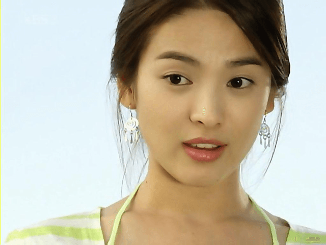 H&agrave;nh tr&igrave;nh nhan sắc của Song Hye Kyo trong 20 năm tham gia l&agrave;ng giải tr&iacute; - Ảnh 26.