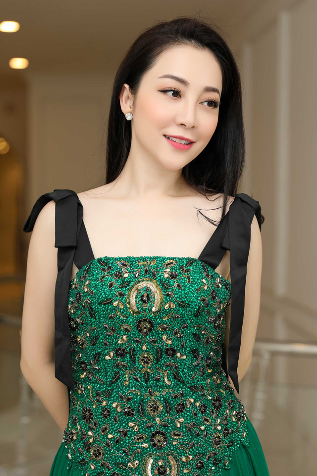 Chim công làng múa Linh Nga trải lòng sau những biến cố cuộc đời - Ảnh 2. Chim công làng múa Linh Nga trải lòng sau những biến cố cuộc đời - Ảnh 2.