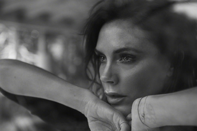 Victoria Beckham trẻ đẹp ở tuổi 43 - Ảnh 12. Victoria Beckham trẻ đẹp ở tuổi 43 - Ảnh 12.