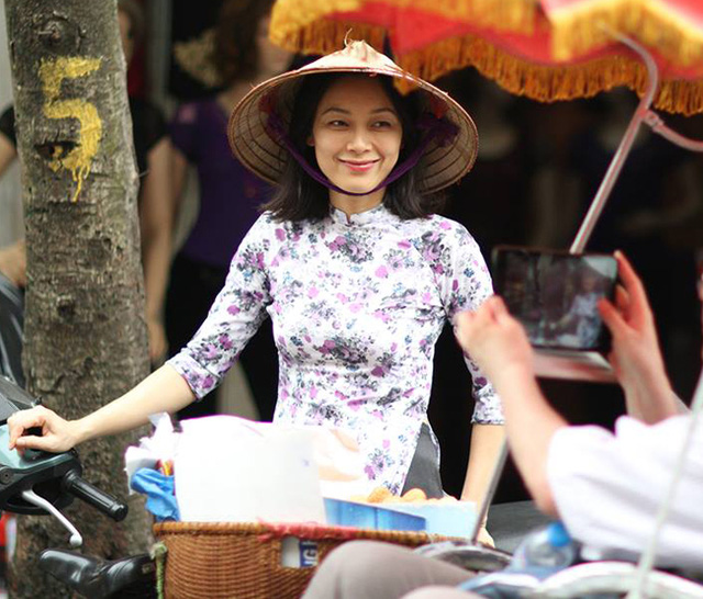 Vợ võ sư Đoàn Bảo Châu đấu cao thủ Vịnh Xuân: Quá khứ khiến khán giả ngỡ ngàng - Ảnh 28. Vợ võ sư Đoàn Bảo Châu đấu cao thủ Vịnh Xuân: Quá khứ khiến khán giả ngỡ ngàng - Ảnh 28.
