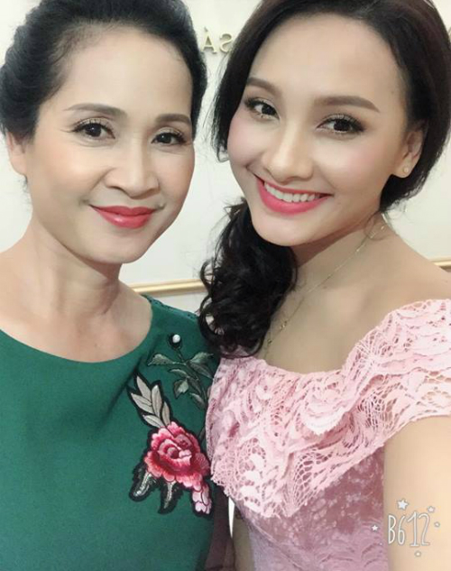 Thủy Tiên mong ước tuổi già giản dị bên Công Vinh, Trấn Thành thương vợ vì scandal - Ảnh 2. Thủy Tiên mong ước tuổi già giản dị bên Công Vinh, Trấn Thành thương vợ vì scandal - Ảnh 2.