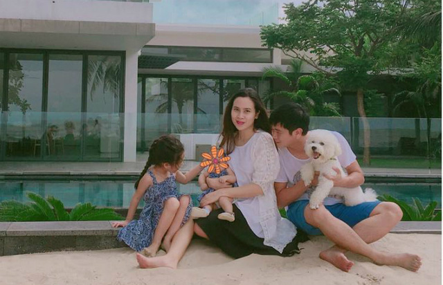 Thủy Tiên mong ước tuổi già giản dị bên Công Vinh, Trấn Thành thương vợ vì scandal - Ảnh 20. Thủy Tiên mong ước tuổi già giản dị bên Công Vinh, Trấn Thành thương vợ vì scandal - Ảnh 20.