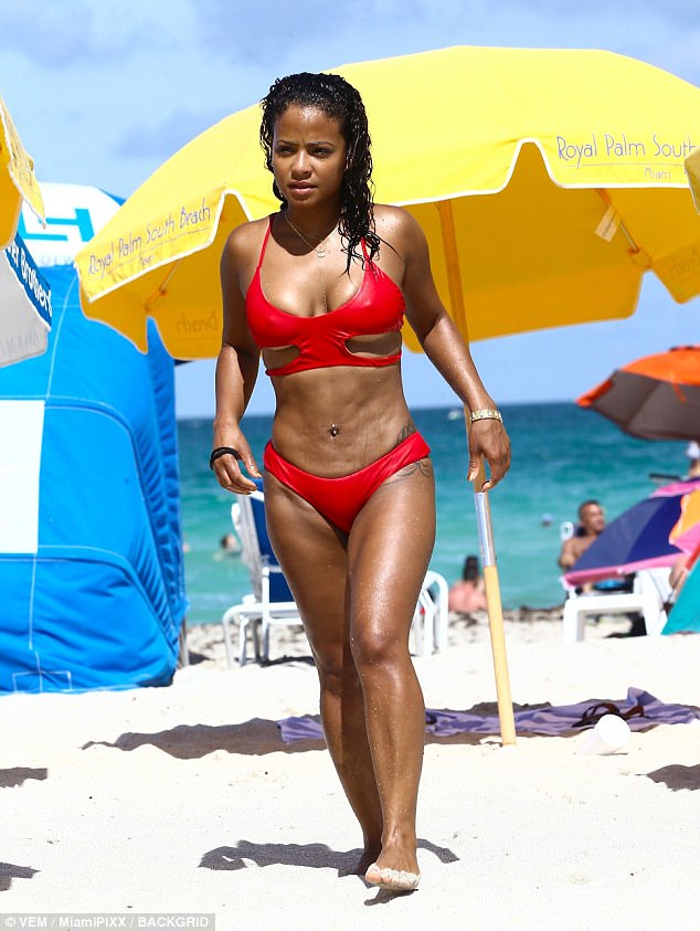 Christina Milian - gái một con trông mòn con mắt - Ảnh 2.