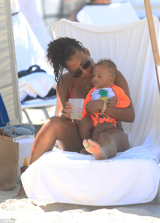 Christina Milian - gái một con trông mòn con mắt - Ảnh 4.