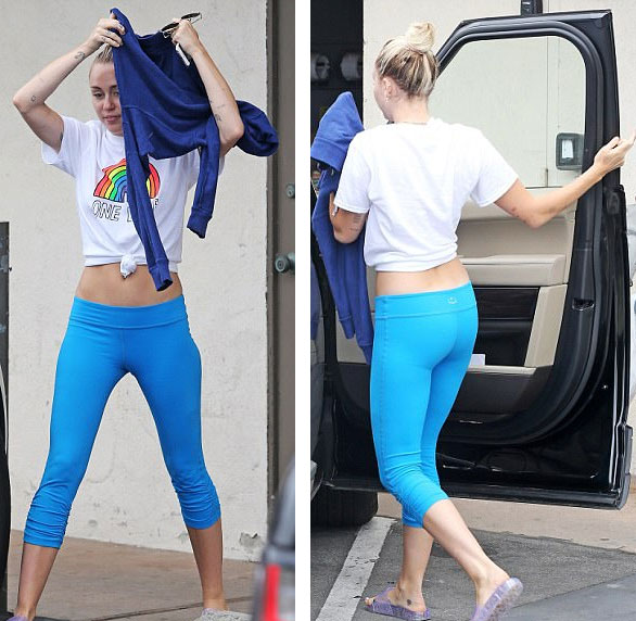 Miley Cyrus vui vẻ bên bạn trai sau tin đồn rạn nứt vì hợp đồng tiền hôn nhân - Ảnh 4. Miley Cyrus vui vẻ bên bạn trai sau tin đồn rạn nứt vì hợp đồng tiền hôn nhân - Ảnh 4.