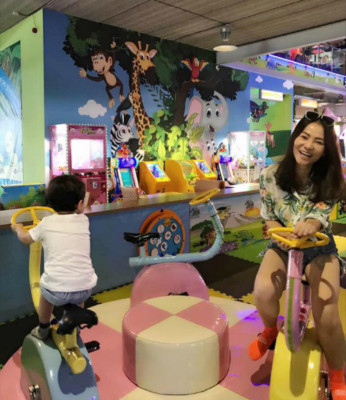 Tự Long làm thơ... xin lỗi vợ, Hà Hồ phủ nhận “cạch mặt” Mr Đàm - Ảnh 34. Tự Long làm thơ... xin lỗi vợ, Hà Hồ phủ nhận “cạch mặt” Mr Đàm - Ảnh 34.