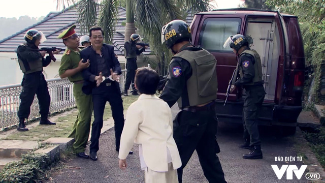 Xem tập cuối ‘Người phán xử’: Khán giả hụt hẫng vì phim kết thúc giống kịch bản bị lộ - Ảnh 9. Xem tập cuối ‘Người phán xử’: Khán giả hụt hẫng vì phim kết thúc giống kịch bản bị lộ - Ảnh 9.