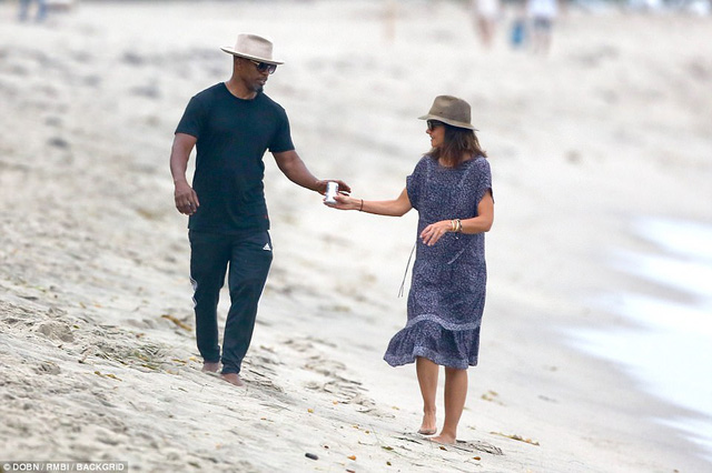 Katie Holmes lộ ảnh hot bên Jamie Foxx - Ảnh 16. Katie Holmes lộ ảnh hot bên Jamie Foxx - Ảnh 16.