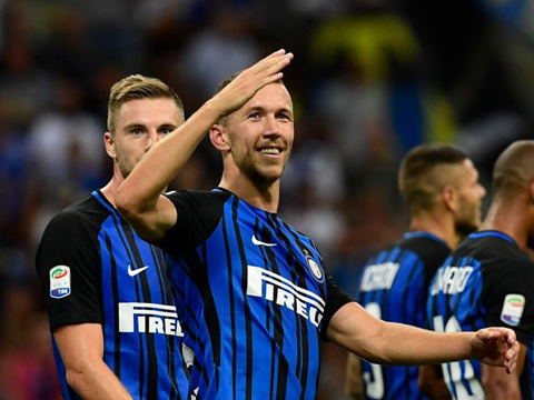 Inter đưa ra điều khoản ngăn chặn việc M.U tiếp cận Ivan Perisic - Ảnh 2.