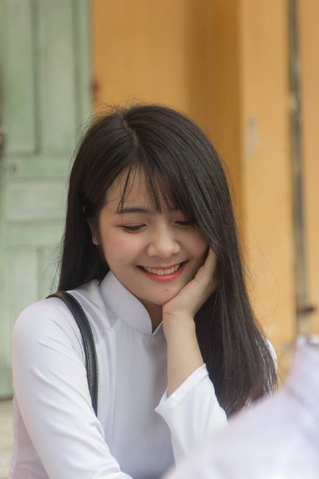 Lại xuất hiện một “thiên thần áo dài trắng” gây thương nhớ - Ảnh 10. Lại xuất hiện một “thiên thần áo dài trắng” gây thương nhớ - Ảnh 10.