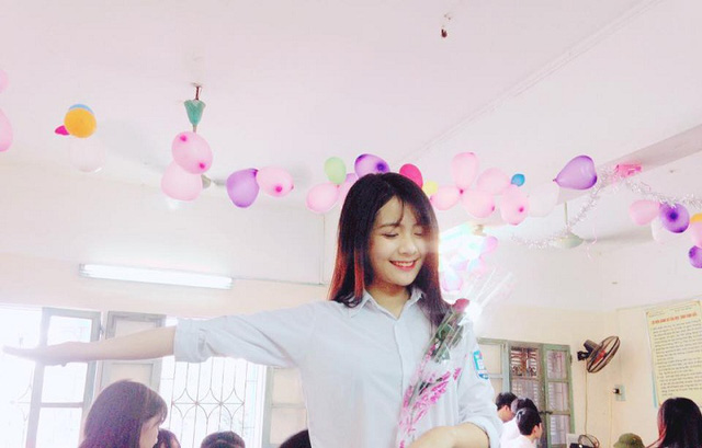 Lại xuất hiện một “thiên thần áo dài trắng” gây thương nhớ - Ảnh 18. Lại xuất hiện một “thiên thần áo dài trắng” gây thương nhớ - Ảnh 18.