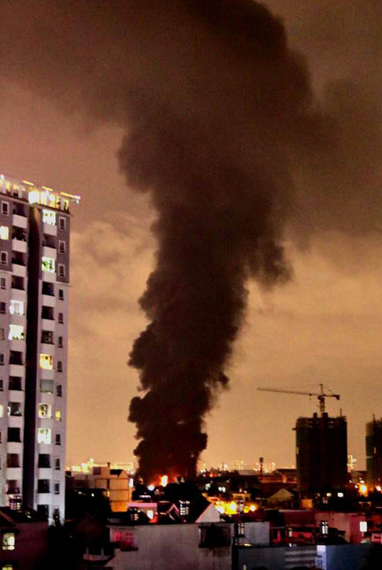 Ch&aacute;y lớn ở C&ocirc;ng ty Dệt may Th&agrave;nh C&ocirc;ng, th&agrave;nh phố Hồ Ch&iacute; Minh - Ảnh 1.