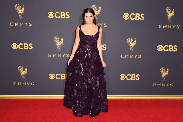 Người đẹp kiều diễm khoe sắc tr&ecirc;n thảm đỏ lễ trao giải Emmy - Ảnh 72.