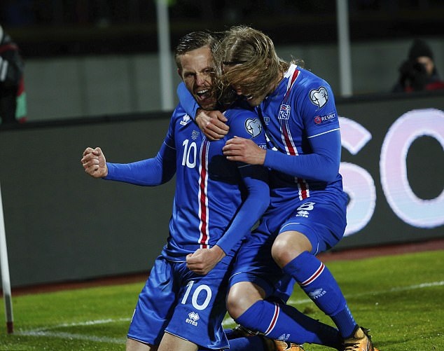 Iceland lại gây sốt khi trở thành quốc gia nhỏ nhất từng dự World Cup - Ảnh 1. Iceland lại gây sốt khi trở thành quốc gia nhỏ nhất từng dự World Cup - Ảnh 1.