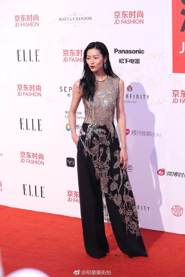 Gái một con Angelababy hoá công chúa, đọ sắc cùng dàn sao Hoa ngữ - Ảnh 14. Gái một con Angelababy hoá công chúa, đọ sắc cùng dàn sao Hoa ngữ - Ảnh 14.
