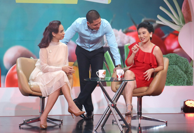 NSƯT Mỹ Uyên chia sẻ lý do vì sao ngoài 40 vẫn chưa chịu... lấy chồng - Ảnh 2. NSƯT Mỹ Uyên chia sẻ lý do vì sao ngoài 40 vẫn chưa chịu... lấy chồng - Ảnh 2.