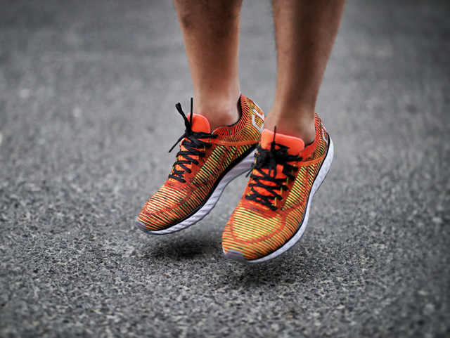 Xu hướng giày thể thao “Sport Chic” khiến giới trẻ mê mệt - Ảnh 4. Xu hướng giày thể thao “Sport Chic” khiến giới trẻ mê mệt - Ảnh 4.