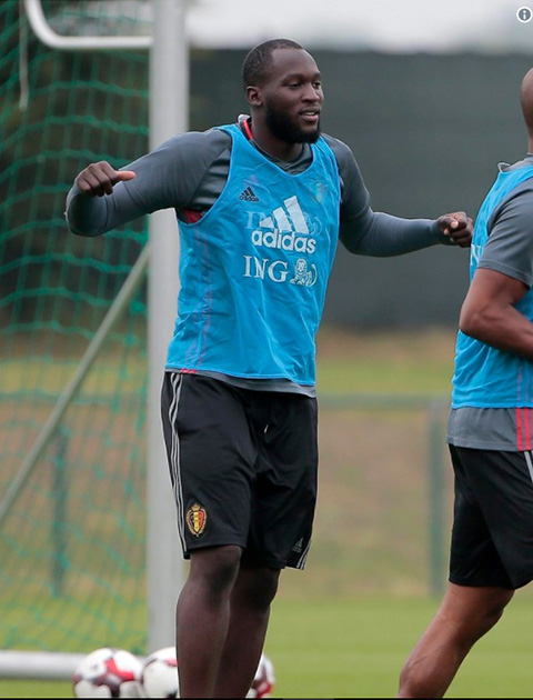 CẬP NHẬT sáng 4/10: M.U đón tin vui từ Lukaku. Guardiola biết ai thay Ancelotti. Chelsea dùng Sanchez giữ Conte - Ảnh 3.