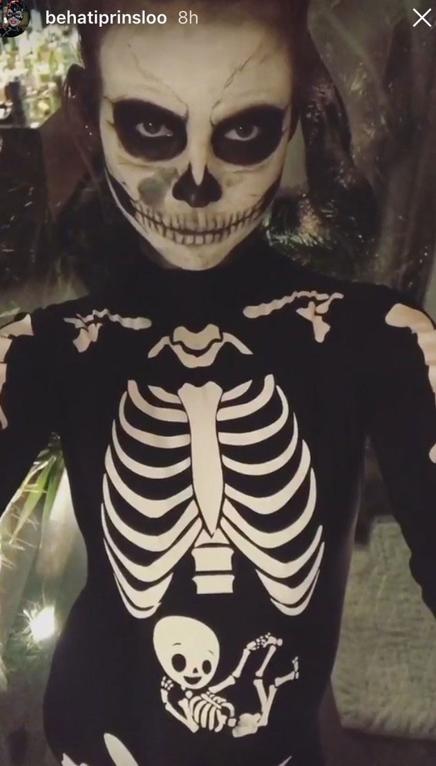 Nghẹt thở với màn khoe ngực của sao trong đêm Halloween - Ảnh 56. Nghẹt thở với màn khoe ngực của sao trong đêm Halloween - Ảnh 56.