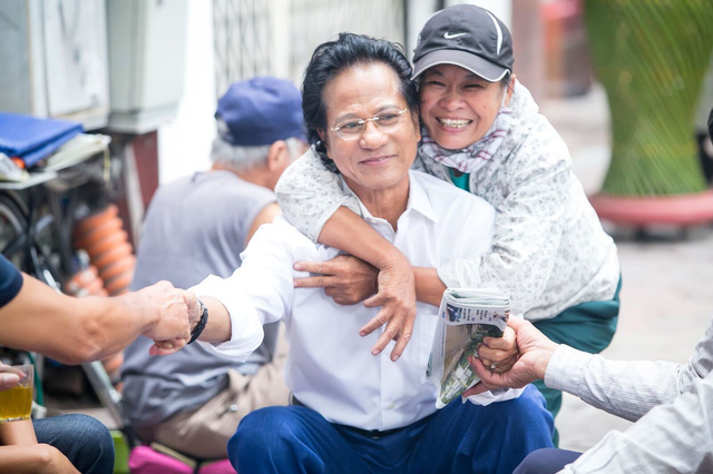 “Ông trùm” Phan Quân bàn về nhạc vàng, danh ca Chế Linh trà đá vỉa hè sáng sớm - Ảnh 14. “Ông trùm” Phan Quân bàn về nhạc vàng, danh ca Chế Linh trà đá vỉa hè sáng sớm - Ảnh 14.