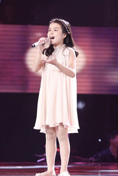 Ấn tượng trước sự “lột xác” của Hồng Thư Giọng hát Việt nhí - Ảnh 2. Ấn tượng trước sự “lột xác” của Hồng Thư Giọng hát Việt nhí - Ảnh 2.