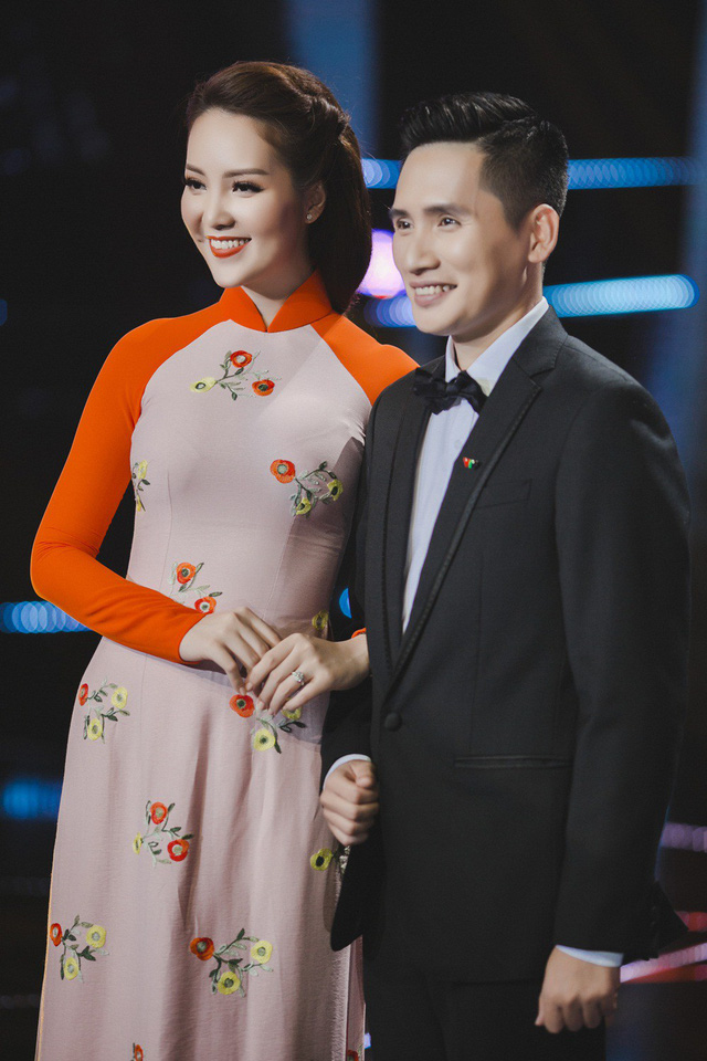 BTV Quốc Khánh “lỗ vốn” chiều cao khi dẫn cùng Thụy Vân - Ảnh 6.