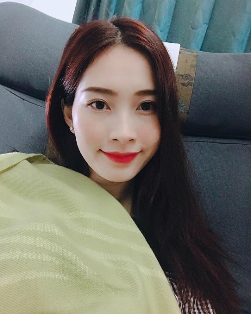 Công Vinh khoe ảnh con gái đã lớn; Đặng Thu Thảo khoe ảnh tự sướng - Ảnh 2. Công Vinh khoe ảnh con gái đã lớn; Đặng Thu Thảo khoe ảnh tự sướng - Ảnh 2.