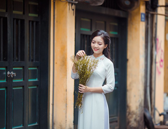 Chỉ mỉm cười, cô giáo dạy Toán cũng khiến bao người ngẩn ngơ - Ảnh 22. Chỉ mỉm cười, cô giáo dạy Toán cũng khiến bao người ngẩn ngơ - Ảnh 22.