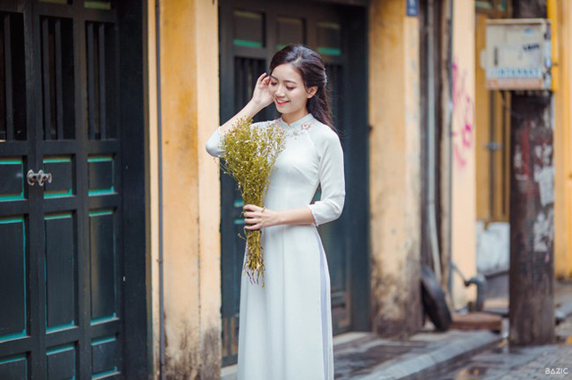 Chỉ mỉm cười, cô giáo dạy Toán cũng khiến bao người ngẩn ngơ - Ảnh 36. Chỉ mỉm cười, cô giáo dạy Toán cũng khiến bao người ngẩn ngơ - Ảnh 36.
