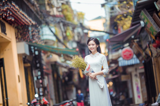 Chỉ mỉm cười, cô giáo dạy Toán cũng khiến bao người ngẩn ngơ - Ảnh 38. Chỉ mỉm cười, cô giáo dạy Toán cũng khiến bao người ngẩn ngơ - Ảnh 38.