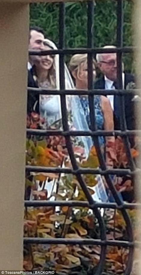 Si&ecirc;u mẫu Kate Upton bất ngờ l&ecirc;n xe hoa với bạn trai gi&agrave;u c&oacute; - Ảnh 6.