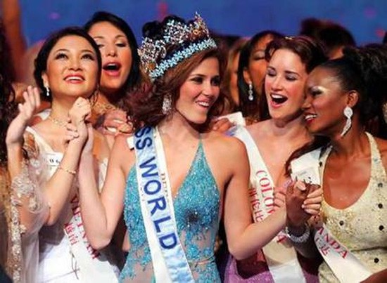 Sau 13 năm đăng quang, cuộc sống của Hoa hậu Nguyễn Thị Huyền giờ ra sao? - Ảnh 2. Sau 13 năm đăng quang, cuộc sống của Hoa hậu Nguyễn Thị Huyền giờ ra sao? - Ảnh 2.