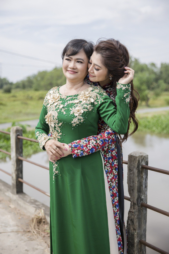 Thanh Trúc nghẹn ngào chuyện gia đình tan vỡ, túng thiếu, mẹ lầm lũi nuôi con - Ảnh 16. Thanh Trúc nghẹn ngào chuyện gia đình tan vỡ, túng thiếu, mẹ lầm lũi nuôi con - Ảnh 16.
