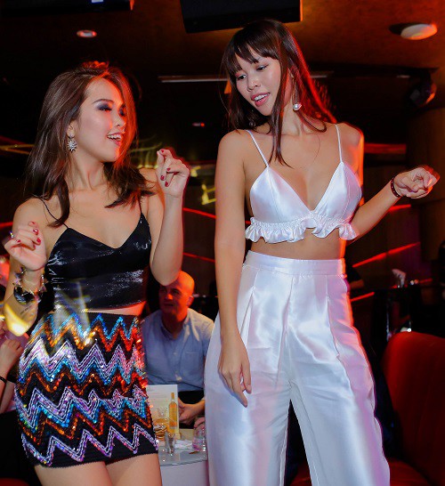 Hà Anh quậy tung The Show - Ảnh 2. Hà Anh quậy tung The Show - Ảnh 2.