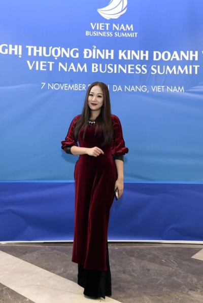 3 Hoa hậu Việt xinh đẹp gây chú ý tại Hội nghị APEC - Ảnh 2. 3 Hoa hậu Việt xinh đẹp gây chú ý tại Hội nghị APEC - Ảnh 2.