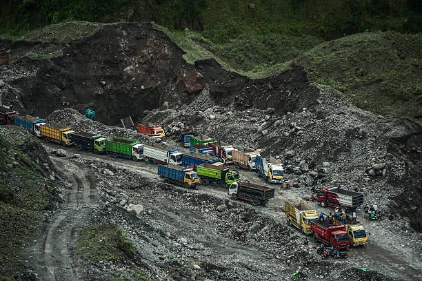 Indonesia: Lở đất trên sườn núi lửa, ít nhất 8 người thiệt mạng - Ảnh 5.