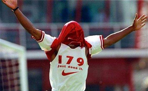 Ian Wright: Từ gã nghiệp dư dặt dẹo tới nỗi sợ hãi cho mọi hàng thủ châu Âu - Ảnh 5.